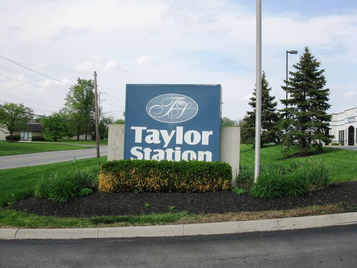 Taylor Station Commerce Park Front Pic